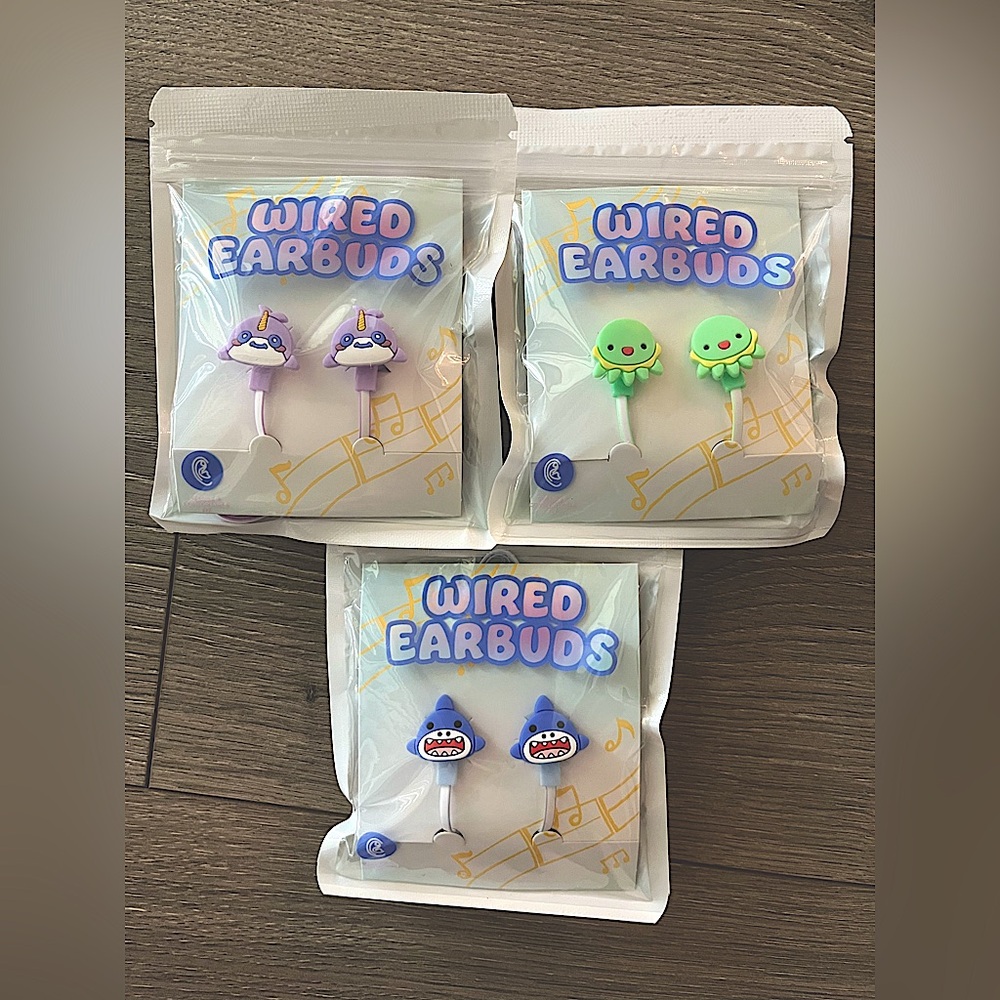 NWT Vivitar Set of 3 Wired Earbuds in Sloth, Shark and Squid